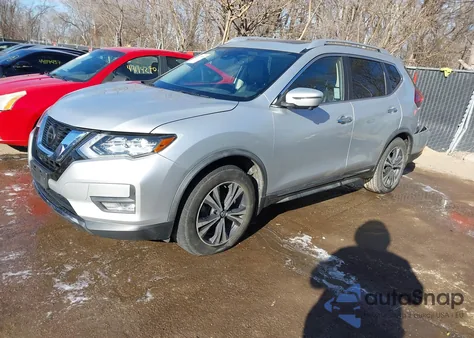 2018 Nissan Rogue Sl z USA, uszkodzony, nr VIN JN8AT2MT4JW491543